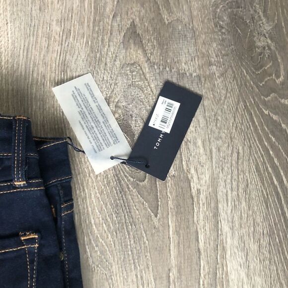 NWT Tommy Hilfiger Greenwich Skinny Midrise Stretch Blue Jeans Womens Size 6 - Picture 3 of 11